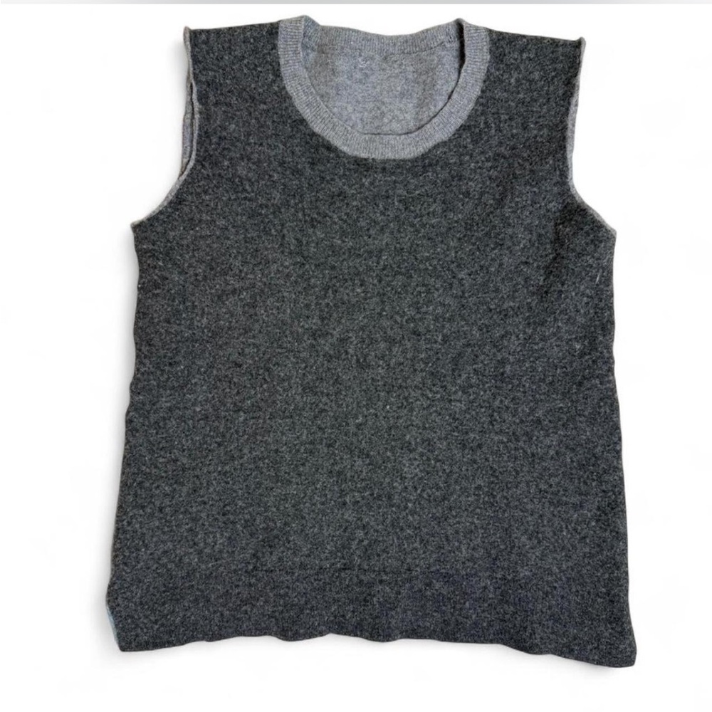 Women’s Sleeveless Lambs Wool Sleeveless Sweater Gray Size Small Preppy Chic S